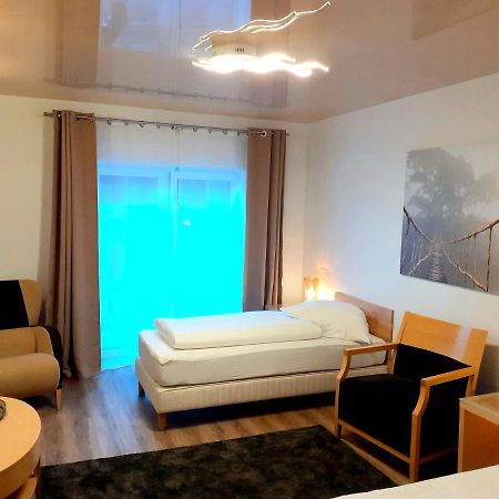 Modernes Apartment Metzingen 2 Ройтлинген Экстерьер фото