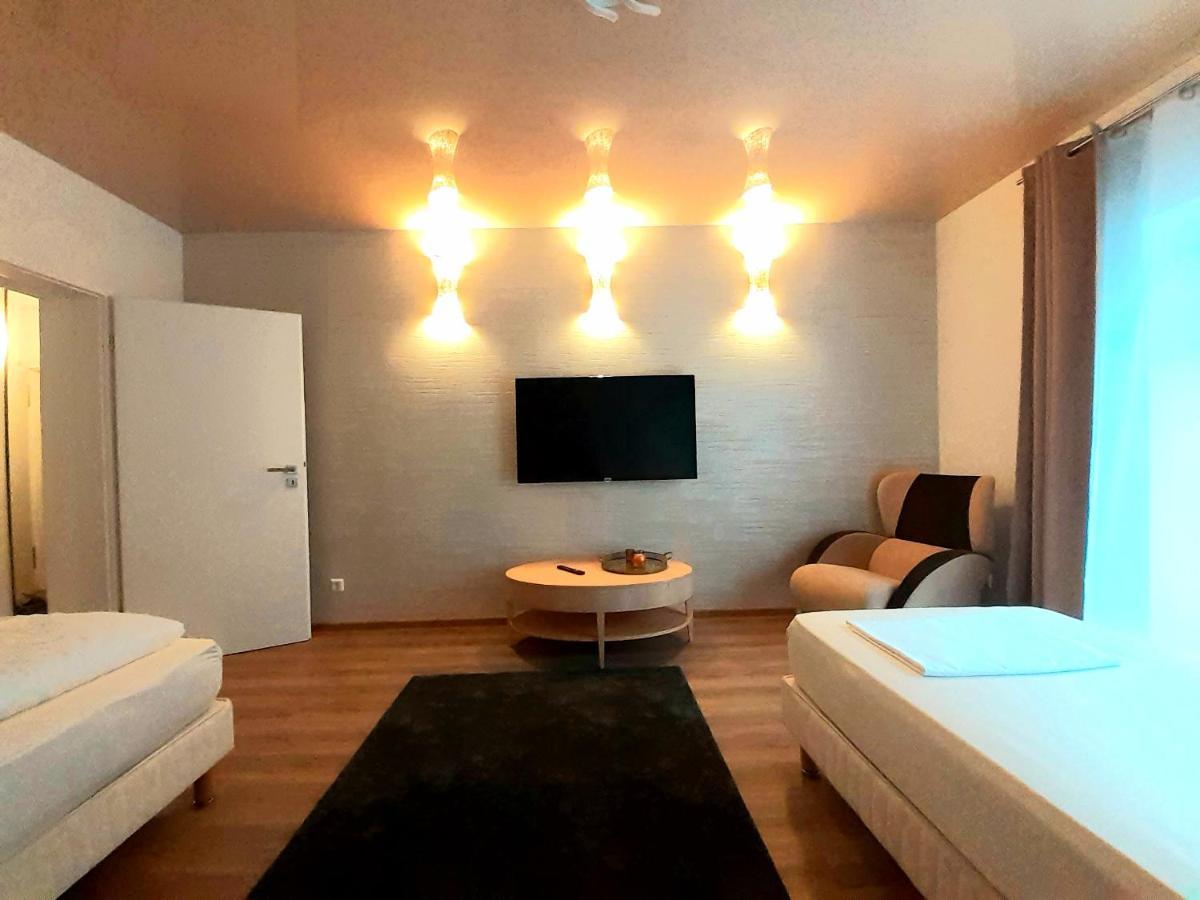 Modernes Apartment Metzingen 2 Ройтлинген Экстерьер фото